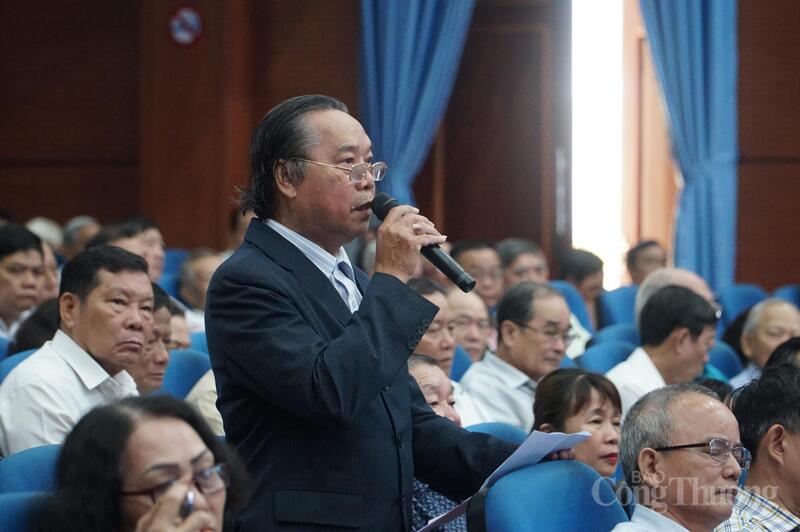 Cử tri Ngô Nhật Anh (phường Thanh Khê) mong muốn các ứng viên khi được người dân tin tưởng bầu chọn làm đại biểu Quốc hội khóa XVI sẽ đặt lợi ích quốc gia, dân tộc lên trên lợi ích cá nhân.