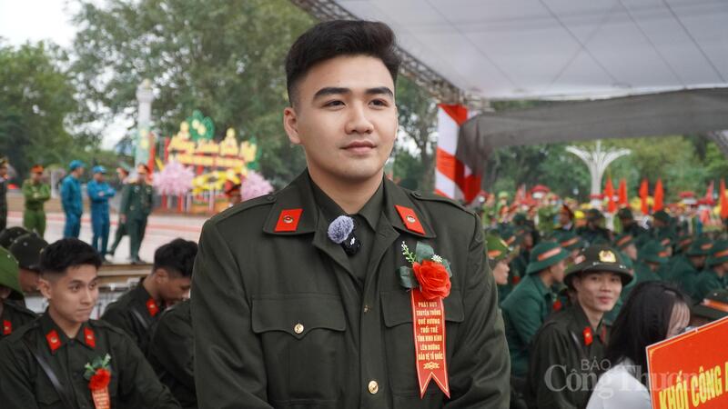 Tân binh Ngô Tuấn An tại buổi Lễ giao nhận quân sáng 4/3/2026. Ảnh: Minh Trang