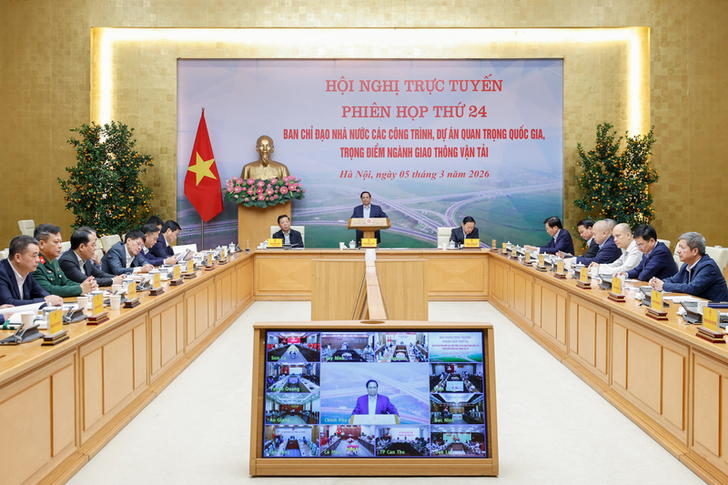 Thời gian tới, Thủ tướng nhấn mạnh các yêu cầu chung trong triển khai các dự án, đặc biệt là nguyên tắc phát triển hạ tầng chiến lược. Ảnh: VGP/Nhật Bắc