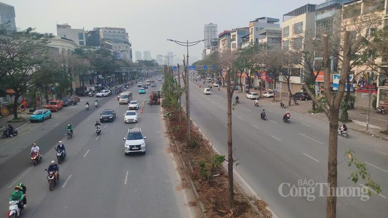 Theo chủ đầu tư dự án, các hạng mục công trình hoàn thành trước ngày 31/5/2026 để phục vụ bổ cập nước sông Tô Lịch bao gồm: hoàn thiện bờ mái, cảnh quan hai bên bờ kênh hở; hoàn trả tuyến Hoàng Minh Thảo; hoàn thành tuyến cống hộp (3x3)m dài khoảng 1,9km dọc đường Võ Chí Công.