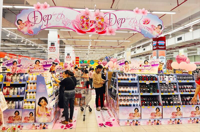 Tại hệ thống siêu thị GO!, các chương trình khuyến mãi quy mô lớn dịp 8/3 đang được triển khai đồng loạt.