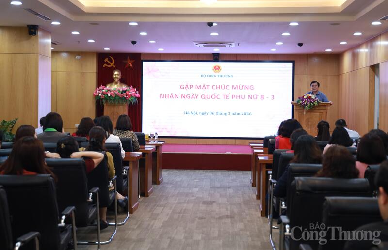 Toàn cảnh buổi gặp mặt.