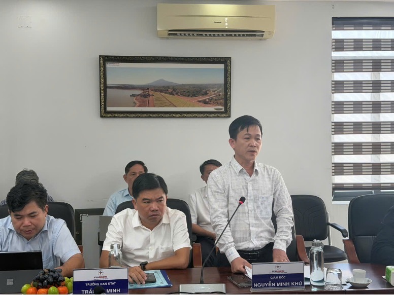 Ông Nguyễn Minh Khứ, Giám đốc Công ty AKKN tại buổi làm việc. Ảnh: Thu Hoài