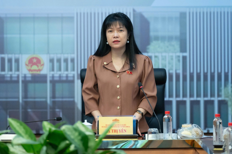 Phó Chủ nhiệm Ủy ban Công tác đại biểu, Phó Chánh Văn phòng Thường trực Văn phòng Hội đồng Bầu cử Quốc gia Tạ Thị Yên.