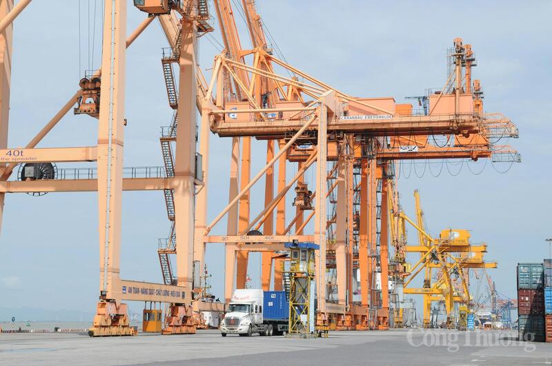 Xuất nhập khẩu hàng hoá duy trì tăng trưởng 2 tháng đầu năm