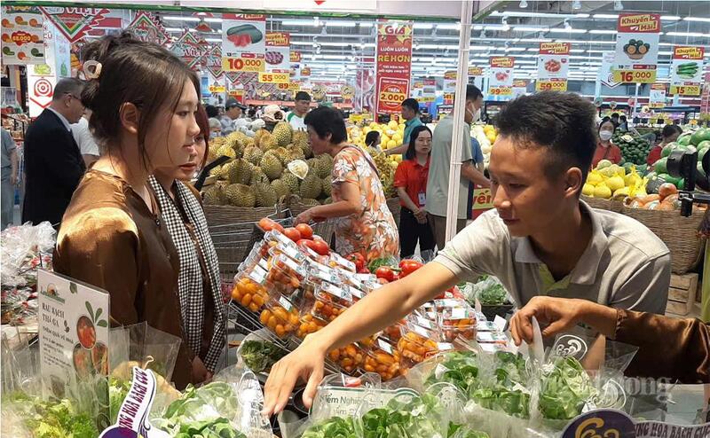 Phó Thủ tướng yêu cầu chủ động và linh hoạt trong quản lý, điều hành giá. Ảnh: N.H