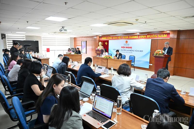 Toàn cảnh Hội nghị viên chức, người lao động năm 2025. Ảnh: Cấn Dũng