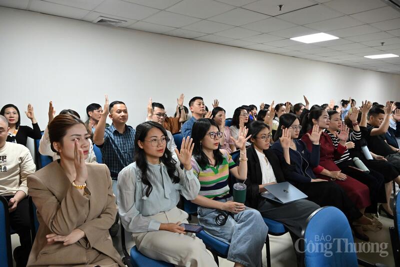 Toàn thể viên chức, người lao động Báo Công Thương tham dự Hội nghị. Ảnh: Cấn Dũng