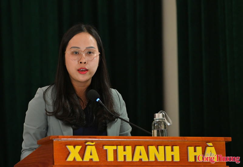 Đồng chí Trần Thị Thanh Huyền, Trưởng Khoa Vi sinh, Bệnh viện Phụ sản Hải Phòng trình bày chương trình hành động ứng cử đại biểu Quốc hội khóa XVI.