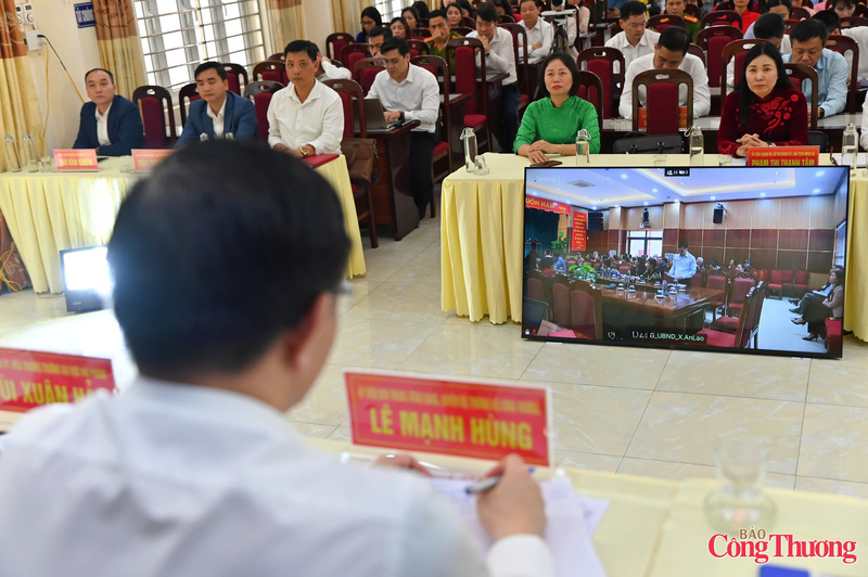 Các cử tri kiến nghị, các ứng cử viên nếu được trúng cử sẽ quan tâm hỗ trợ cho các doanh nghiệp nhỏ và vừa, tạo thêm việc làm cho thanh niên, hỗ trợ cho các đối tượng yếu thế, chăm lo an sinh xã hội và tạo sinh kế bền vững cho người dân địa phương...