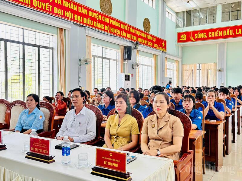 Tuổi trẻ Gia Lai hướng về 'ngày hội non sông' - 9