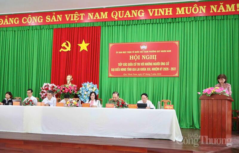 Hội nghị tiếp xúc cử tri với những người ứng cử đại biểu HĐND tỉnh Gia Lai khóa XIII, nhiệm kỳ 2026-2031, tại đơn vị bầu cử số 1 với bà con cử tri phường Quy Nhơn Nam. Ảnh: Hoàng Phát