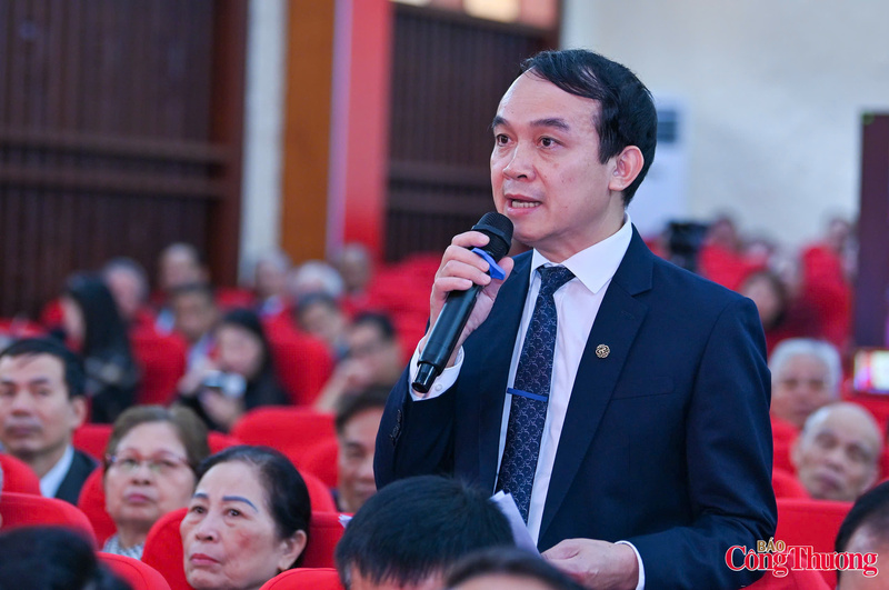 Cử tri Nguyễn Hữu Thùy (công tác tại Trung tâm Y tế phường Kiến An), thành phố Hải Phòng.