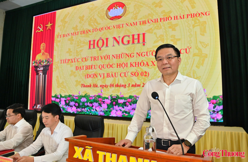 Quyền Bộ trưởng Bộ Công Thương Lê Mạnh Hùng tiếp xúc cử tri tại  xã Thanh Hà, thành phố Hải Phòng, chiều ngày 6/3/2026.