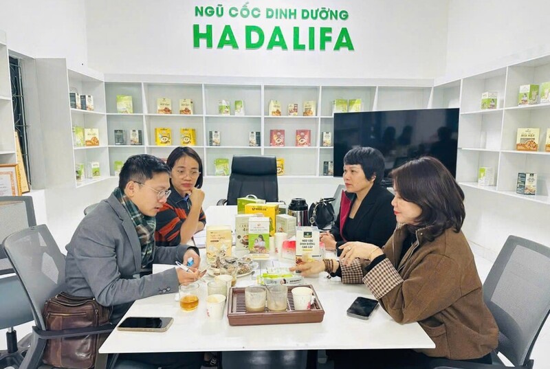 Thông qua xúc tiến thương mại, các doanh nghiệp, hợp tác xã đã kết nối được với các đối tác nước ngoài. Ảnh: Mai Liễu