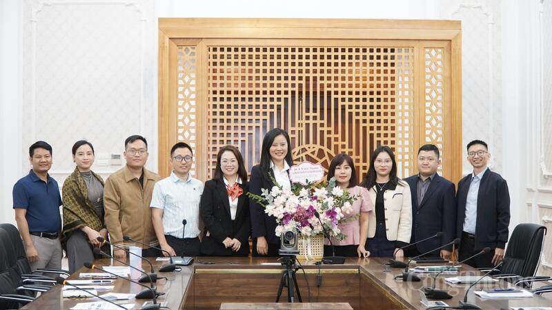 Đại diện JCI Việt Nam đã chúc mừng Đoàn Thanh niên Bộ Công Thương nhân dịp kỷ niệm 95 năm ngày thành lập Đoàn Thanh niên Cộng sản Hồ Chí Minh