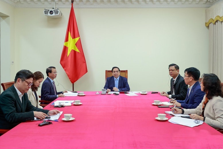 Thủ tướng Chính phủ bày tỏ quan ngại sâu sắc trước diễn biến của cuộc xung đột hiện nay ở Trung Đông và chia sẻ với những khó khăn của người dân Kuwait - Ảnh: VGP/Nhật Bắc