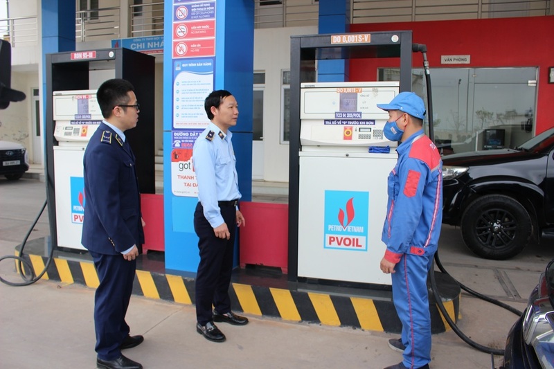 Chi cục QLTT Thanh Hóa chỉ đạo các đội tăng cường công tác nắm bắt địa bàn, theo dõi sát diễn biến thị trường để kịp thời phát hiện, xử lý nghiêm các hành vi vi phạm. Ảnh: Hoàng Minh