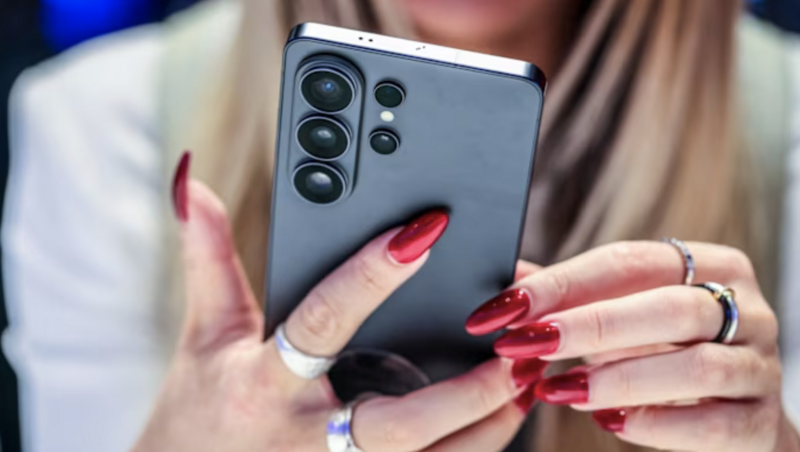 Samsung đã tích hợp các mô hình Gemini của Google vào các thiết bị của mình Ảnh: Bloomberg