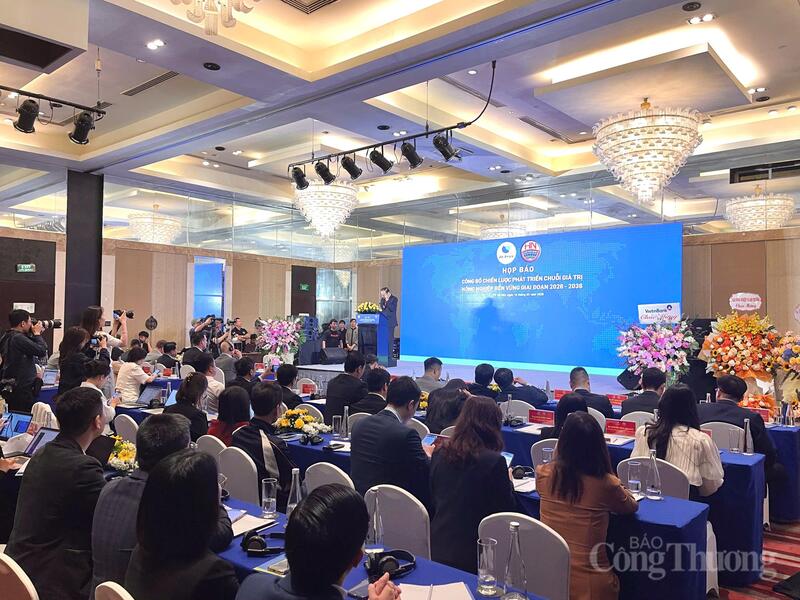 Toàn cảnh họp báo công bố Chiến lược phát triển chuỗi giá trị nông nghiệp bền vững giai đoạn 2026 - 2036.