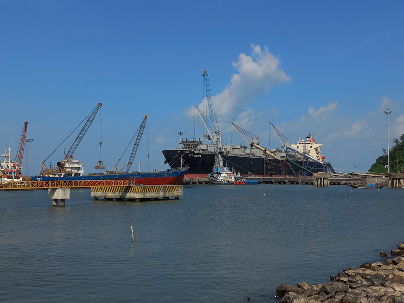 Giá xăng dầu tăng, xung đột phức tạp ở Trung Đông khiến hoạt động xuất nhập khẩu cảng Chân Mây bị ảnh hưởng: Ảnh: Nguyễn Tuấn