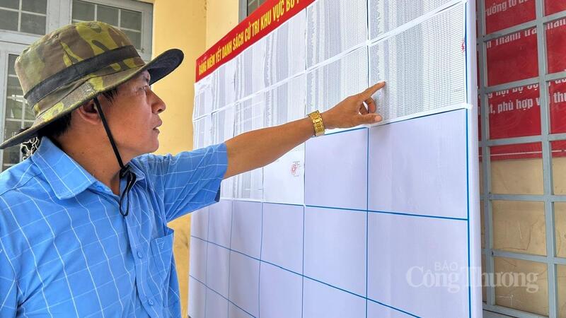 Ông Cư Mẫn Vương – Trưởng thôn Ea Hăn. Ảnh: Vũ Long