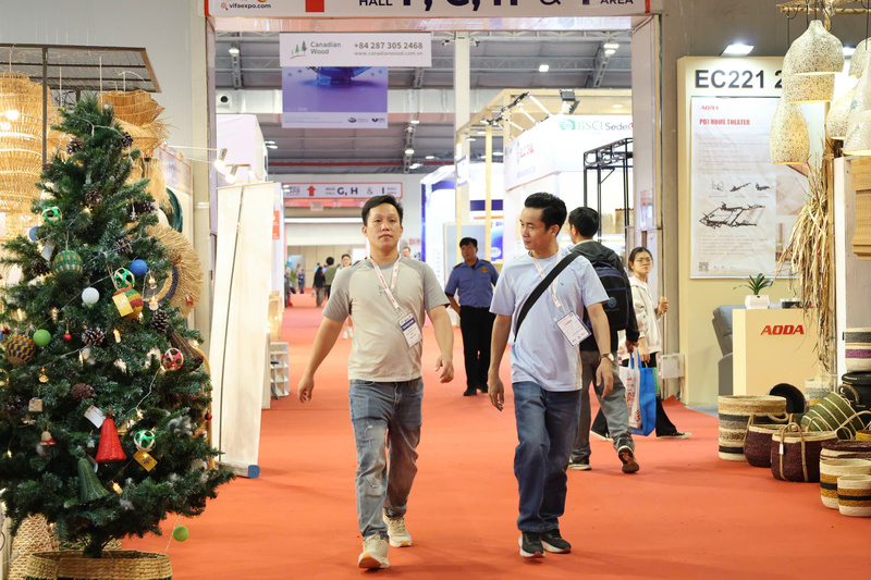 Hội chợ là điểm hẹn quen thuộc để doanh nghiệp Việt Nam kết nối trực tiếp với những nhà mua hàng toàn cầu. Ảnh: Minh Anh