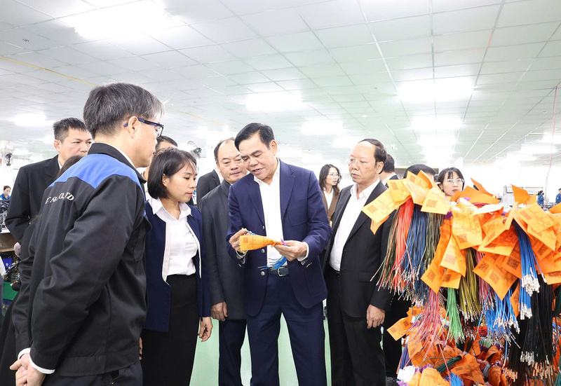 Tỉnh Nghệ An quan tâm, khích lệ các doanh nghiệp công nghiệp hỗ trợ trên địa bàn. Ảnh: Mai Liễu