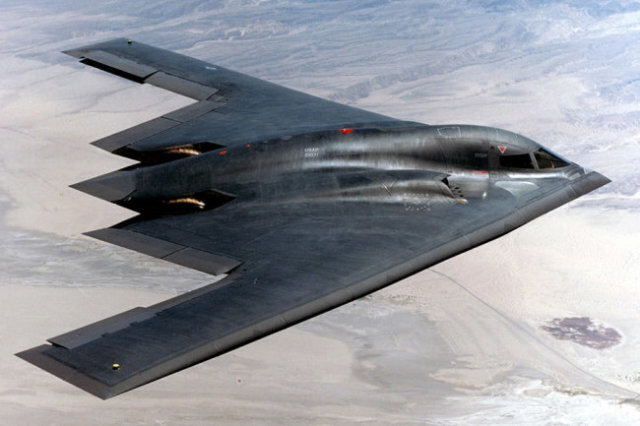 Máy bay ném bom tàng hình B-2 Spirit. Ảnh: Defense News