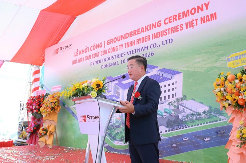 Ông Lê Minh Tân, Giám đốc Công ty TNHH Đầu tư Phát triển Xây dựng Minh Tân Tiến - đơn vị tổng thầu, cam kết bảo đảm chất lượng và tiến độ thi công dự án.