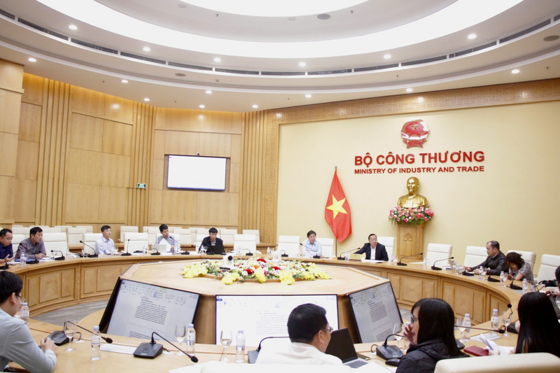 Bộ Công Thương họp Tổ soạn thảo xây dựng Nghị định triển khai Nghị quyết 253 về năng lượng.