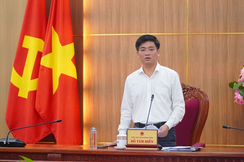Phó Chủ tịch UBND tỉnh Quảng Ngãi Đỗ Tâm Hiển mong muốn các ngành chức năng cần hoàn chỉnh kế hoạch, tiến hành gỡ khó để các dự án sớm hoàn thành đúng thời hạn. Ảnh: Tuệ Lâm