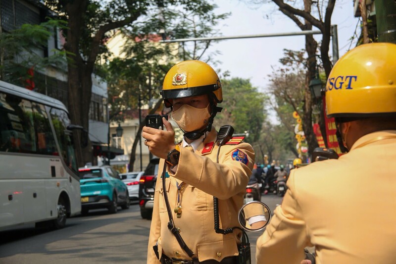 Lực lượng Cảnh sát giao thông Hà Nội tăng cường tuần tra, kiểm soát, đảm bảo an toàn giao thông cho ngày bầu cử đại biểu Quốc hội khóa XVI, HĐND các cấp. Ảnh: Công an Hà Nội