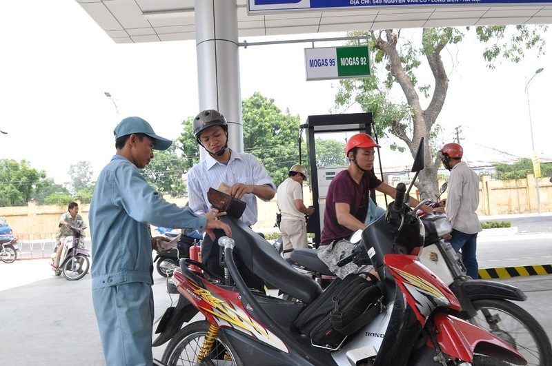 Nỗ lực đảm bảo nguồn cung xăng dầu cho sản xuất, tiêu dùng. Ảnh: Cấn Dũng