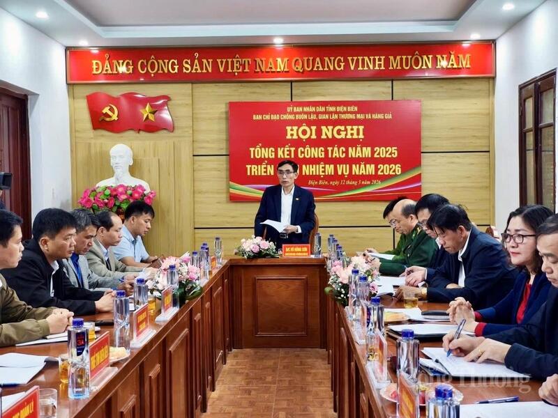 Ông Vũ Hồng Sơn, Giám đốc Sở Công Thương, Phó Trưởng Ban Thường trực Ban chỉ đạo 389 tỉnh Điện Biên dự và chủ trì hội nghị.