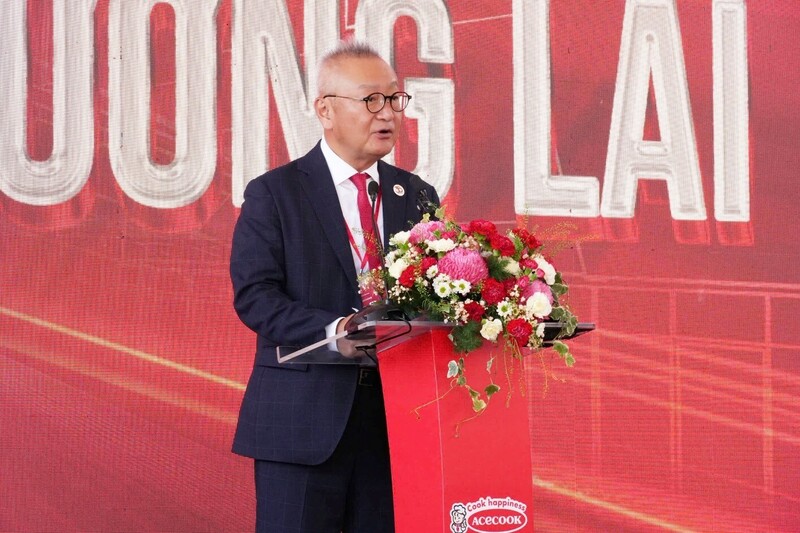 Tổng gi&aacute;m đốc C&ocirc;ng ty Cổ phần Acecook Việt Nam, &ocirc;ng Kaneda Hiroki ph&aacute;t biểu trong buổi lễ kh&aacute;nh th&agrave;nh.