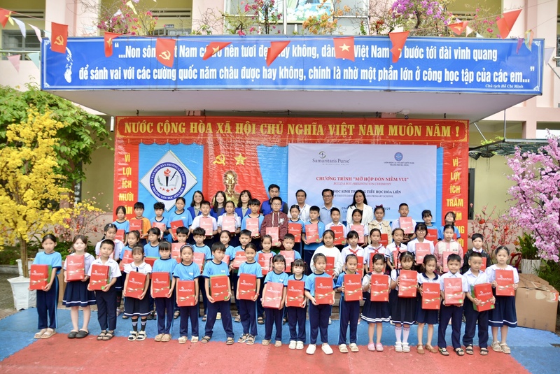 Gần 7.400 suất quà sẽ được trao đến các em học sinh tiểu học tại các địa bàn khó khăn ở TP. Đà Nẵng. Ảnh: Ngọc Thảo