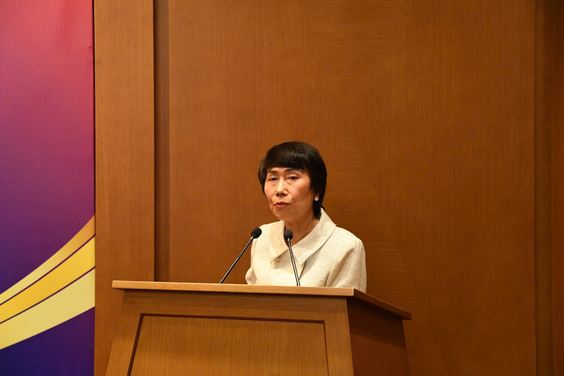 PGS.TS Từ Thị Loan - Phó Chủ tịch Hiệp hội Phát triển Văn hóa Doanh nghiệp Việt Nam thông tin về diễn đàn. Ảnh: Phạm Sỹ