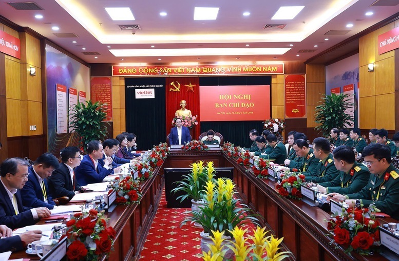 Đoàn công tác của Thủ tướng Chính phủ Phạm Minh Chính và lãnh đạo các bộ, ngành Trung ương làm việc với Bộ Quốc phòng. Ảnh: VGP/Nhật Bắc