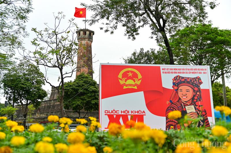 Trước thềm bầu cử Quốc hội khoá XIV (ngày 15/3), nhiều cử tri đặt kỳ vọng vào Quốc hội và đại biểu Quốc hội khóa XVI sẽ tiếp tục đổi mới, hành động và gắn chặt hơn với yêu cầu phát triển của đất nước trong giai đoạn mới. Ảnh: Giang Nam