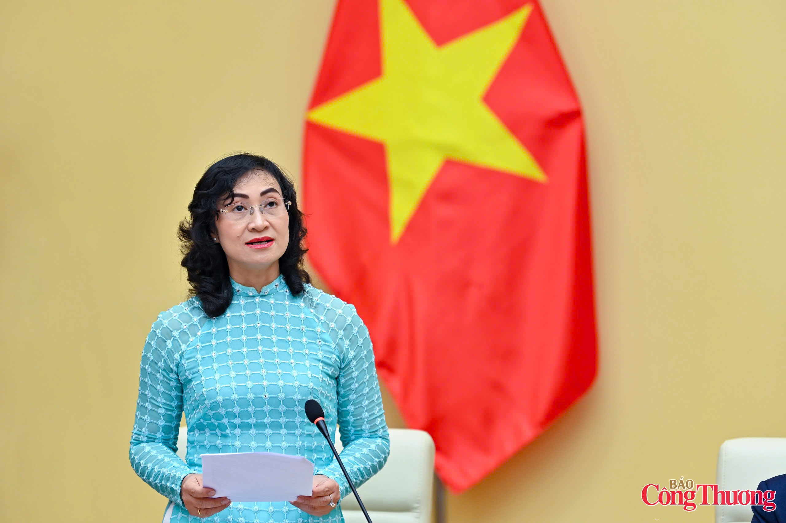 Thứ trưởng Bộ Công Thương Phan Thị Thắng chia sẻ mục đích, ý nghĩa, quá trình xây dựng Nền tảng số về phát triển thị trường nước ngoài.