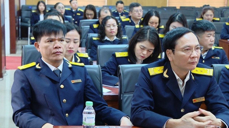 Cán bộ, công chức Thuế tỉnh Nghệ An quyết tâm hoàn thành xuất sắc các chỉ tiêu kế hoạch đề ra.