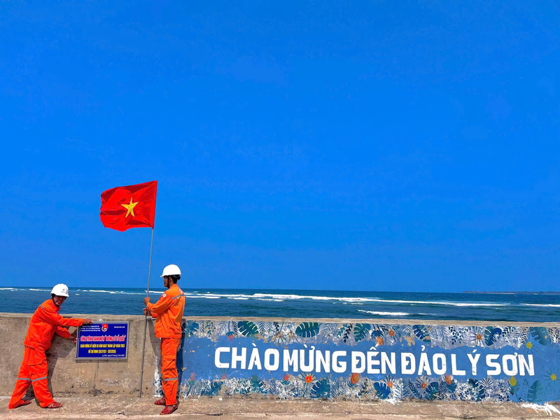 Đoàn Thanh niên Công ty Điện lực Quảng Ngãi tích cực tham gia các hoạt động hưởng ứng Tháng Thanh niên tại đặc khu Lý Sơn