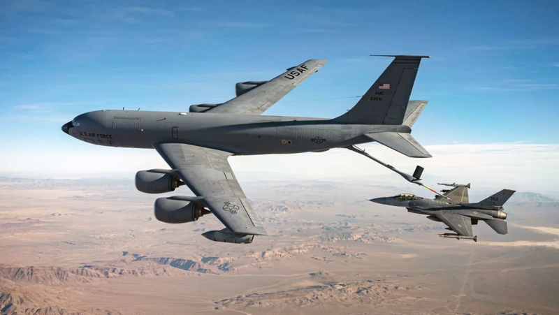 Máy bay tiếp nhiên liệu KC-135 Stratotanker của Mỹ. Ảnh: USAF