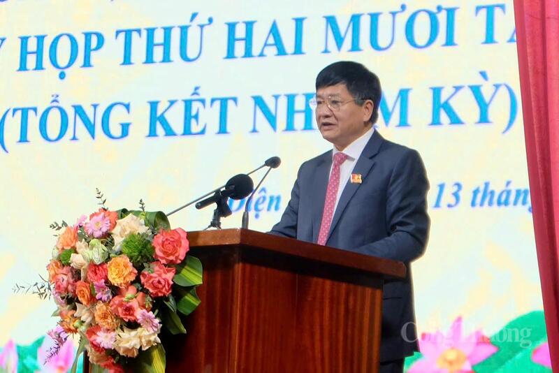 Ông Lê Thành Đô, Phó Bí thư Tỉnh ủy, Chủ tịch HĐND tỉnh Điện Biên phát biểu tại kỳ họp. Ảnh: Thu Thủy