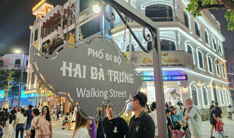 Sau gần 3 năm triển khai, đến nay phố đi bộ Hai Bà Trưng đã dừng hoạt động. Ảnh: Nguyễn Tuấn