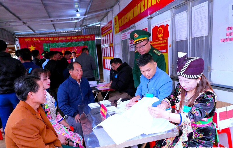 55 khu vực bỏ phiếu thuộc 12 xã miền núi, biên giới của tỉnh Nghệ An đã chuẩn bị cho công tác bầu cử nghiêm túc, đúng quy định