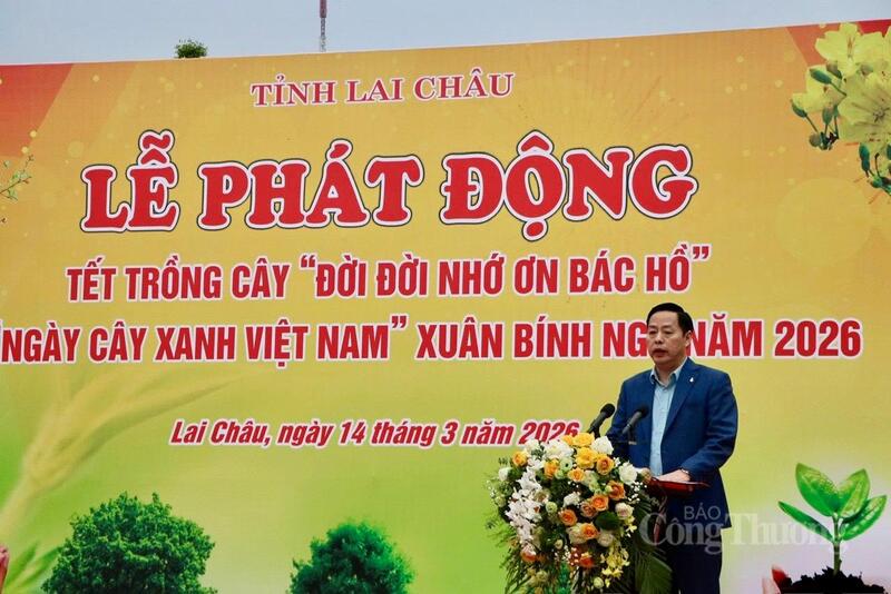 Chủ tịch UBND tỉnh Lai Châu Hà Quang Trung phát biểu tại buổi Lễ phát động Tết trồng cây "Đời đời nhớ ơn Bác Hồ”.