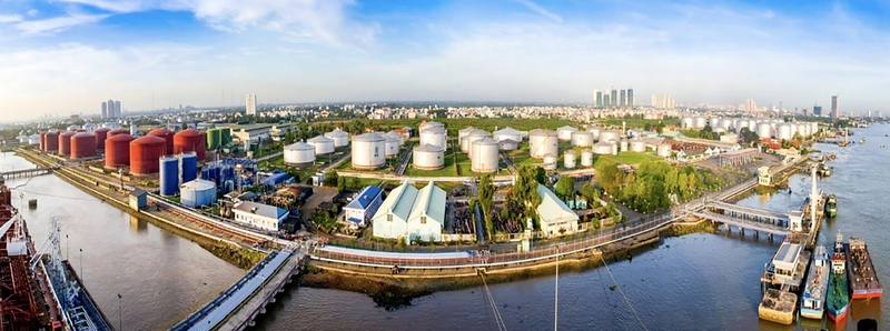 TP. Hồ Chí Minh đặt mục tiêu bảo đảm ổn định cung ứng năng lượng nhằm duy trì động lực phát triển bền vững. Ảnh minh họa: Petrolimex Sài Gòn.