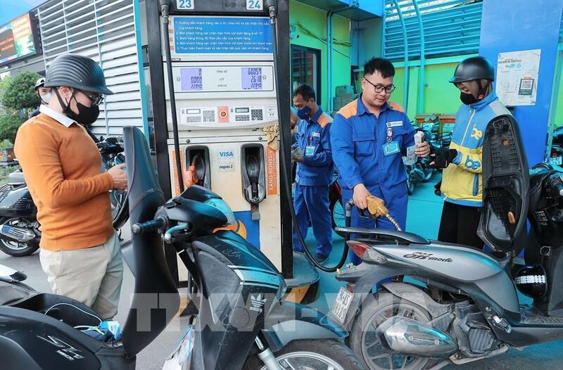 Trong kỳ điều hành ngày 14/3, liên Bộ Công Thương - Tài chính quyết định giữ nguyên mức giá bán xăng dầu theo kỳ điều hành ngày 12/3/2026.